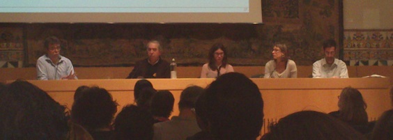 Un servidor compartint taula amb gent important (font)